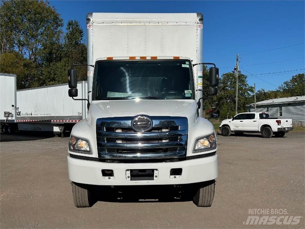 Hino 268 Camiões de caixa fechada