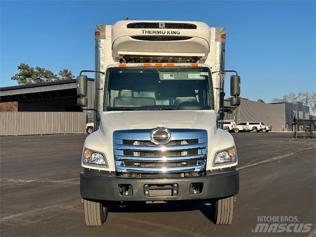 Hino 268 Camiões caixa temperatura controlada