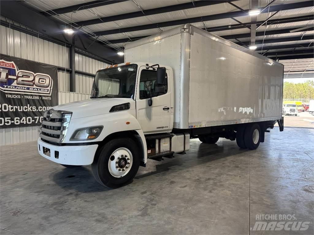 Hino 268A Camiões de caixa fechada