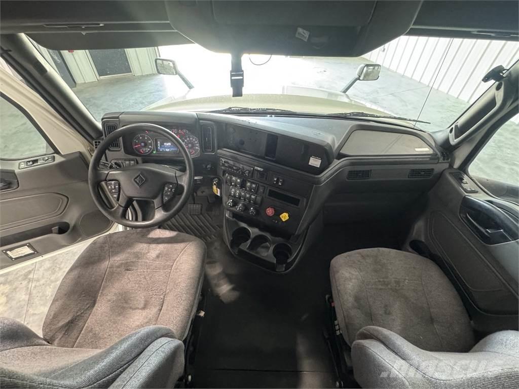 International LT625 Tractores (camiões)