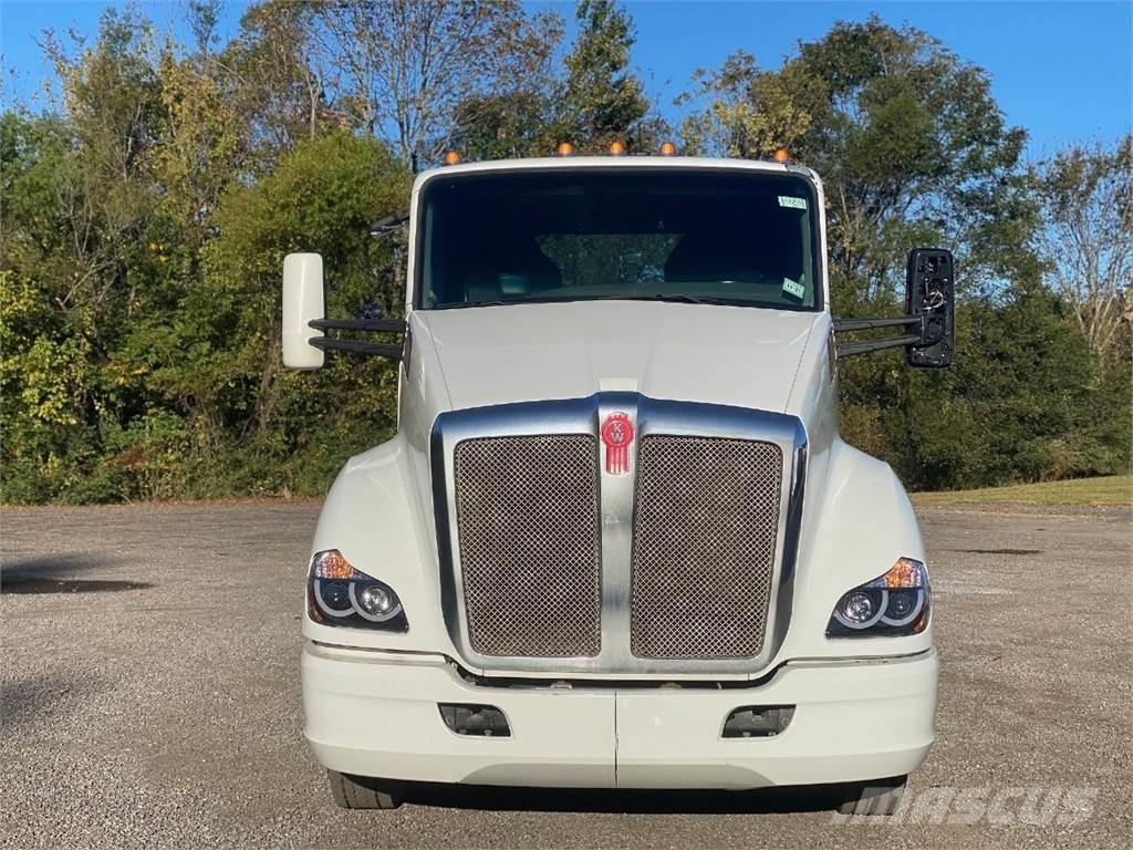 Kenworth T680 Tractores (camiões)