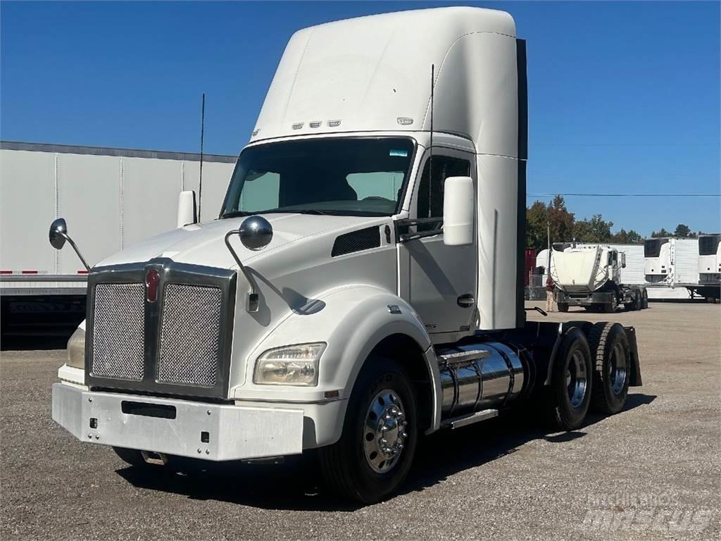 Kenworth T880 Tractores (camiões)