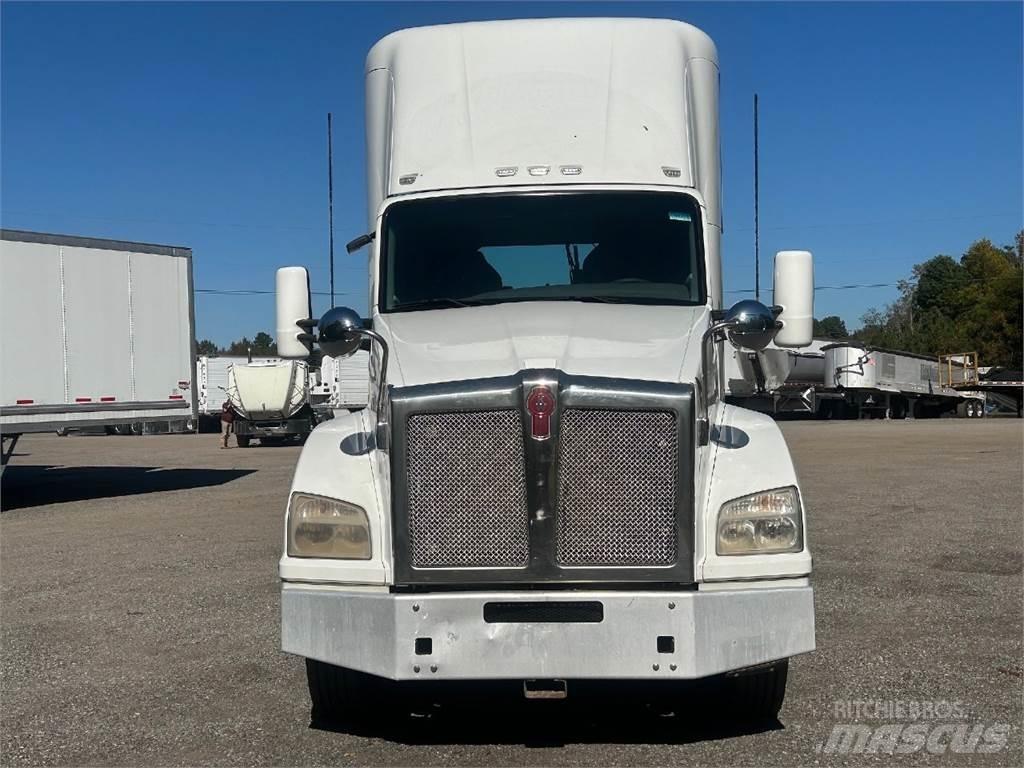 Kenworth T880 Tractores (camiões)