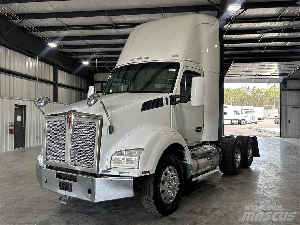Kenworth T880 Tractores (camiões)