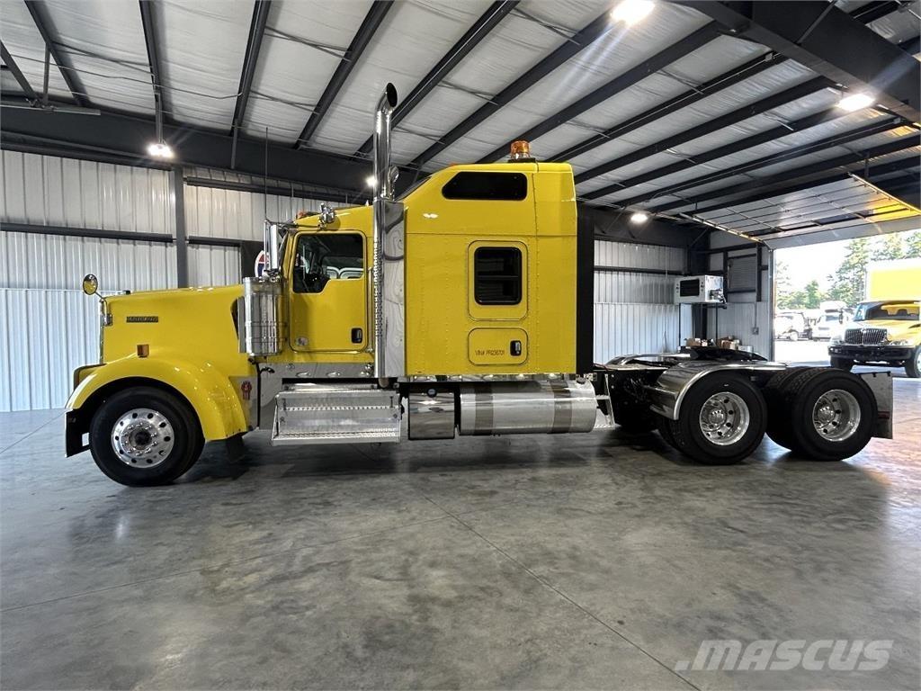 Kenworth W900L Tractores (camiões)