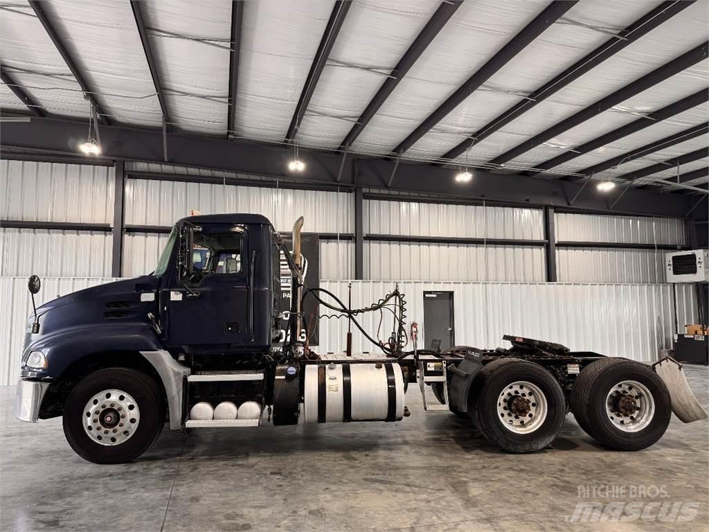 Mack CXU613 Tractores (camiões)