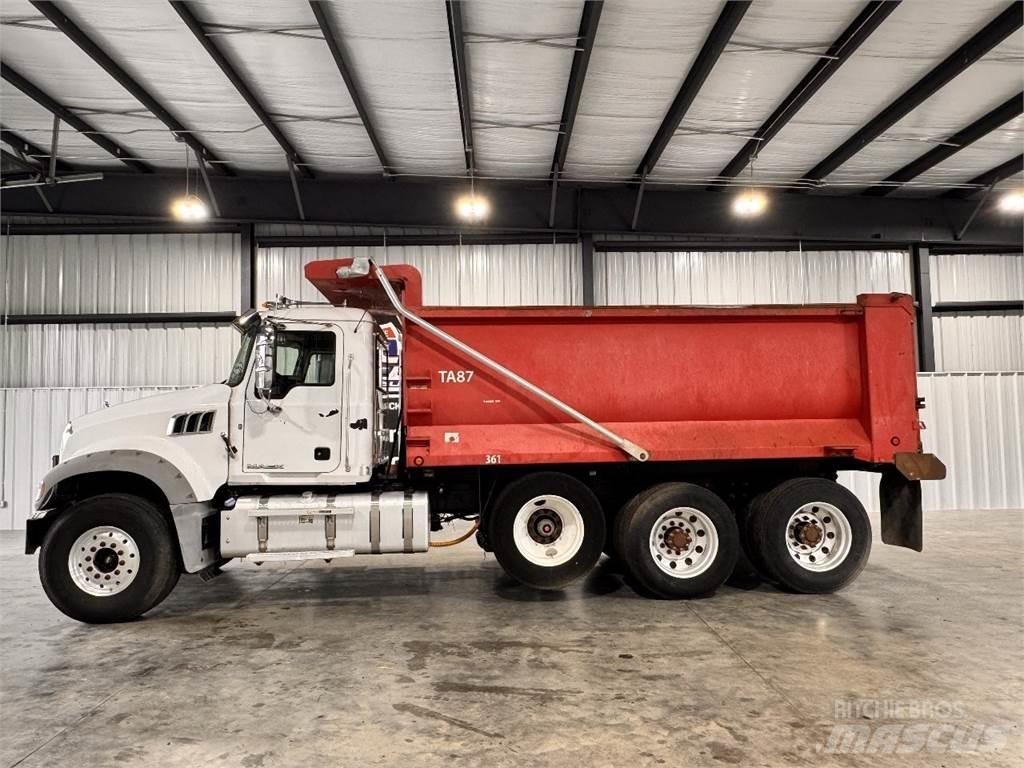 Mack GU713 Camiões basculantes