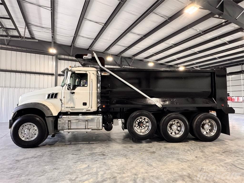 Mack GU713 Camiões basculantes