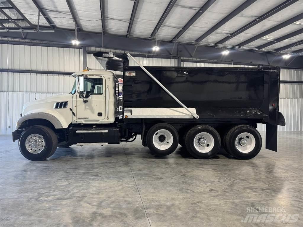 Mack GU713 Camiões basculantes