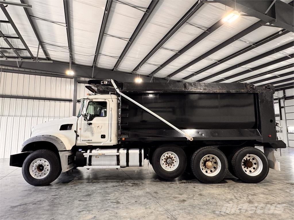 Mack GU713 Camiões basculantes