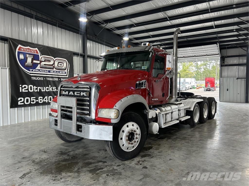 Mack GU713 Tractores (camiões)