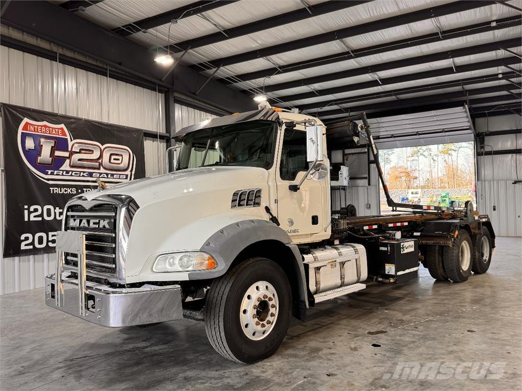 Mack GU813 Camiões porta-contentores