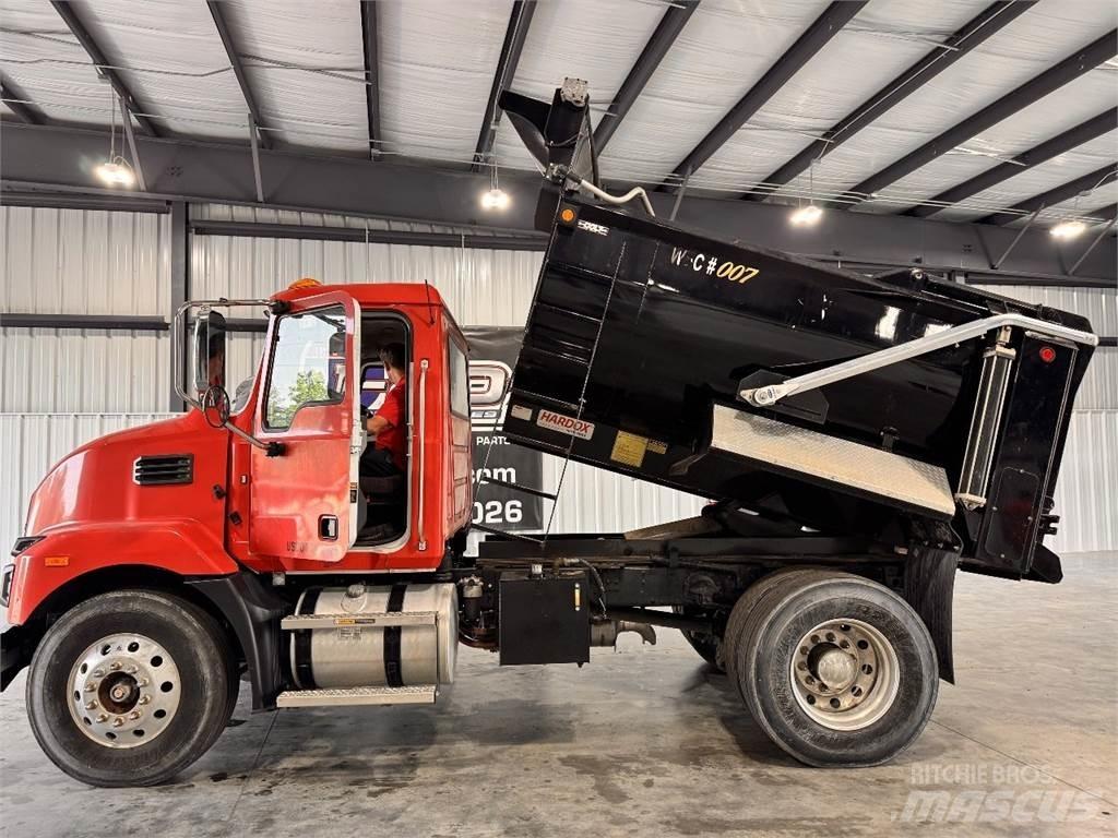 Mack MD6 Camiões basculantes