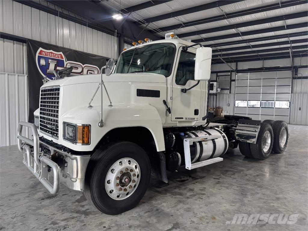 Mack Pinnacle Tractores (camiões)