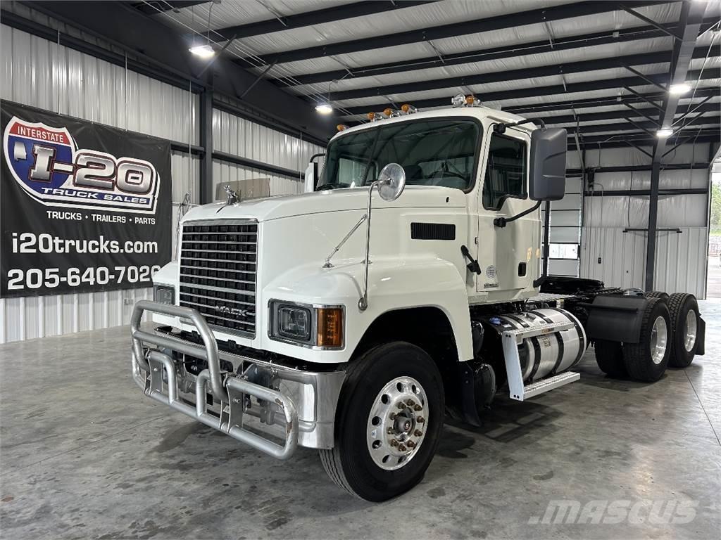 Mack Pinnacle Tractores (camiões)