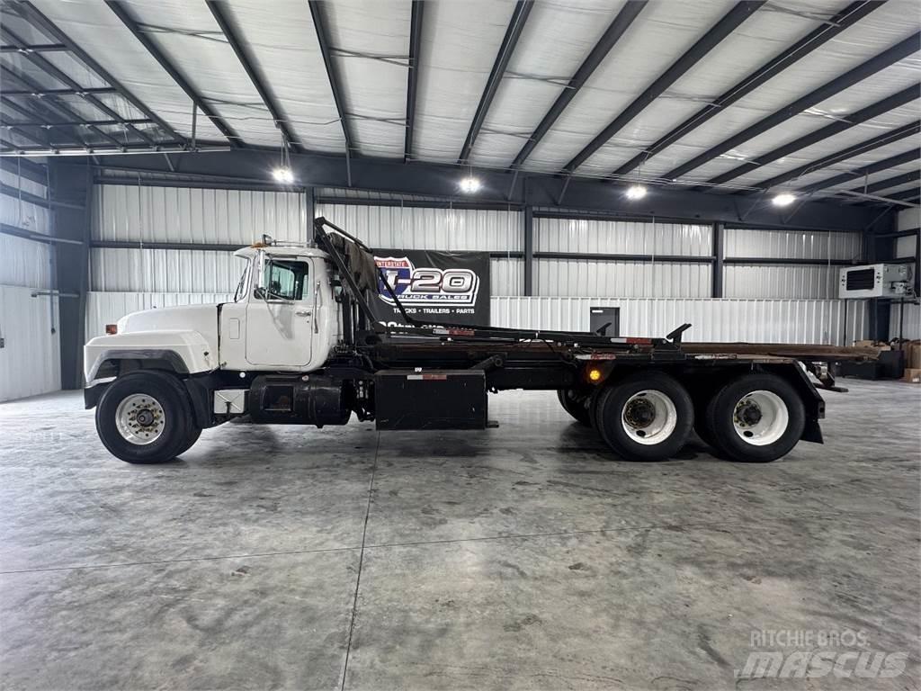 Mack RD690S Camiões porta-contentores