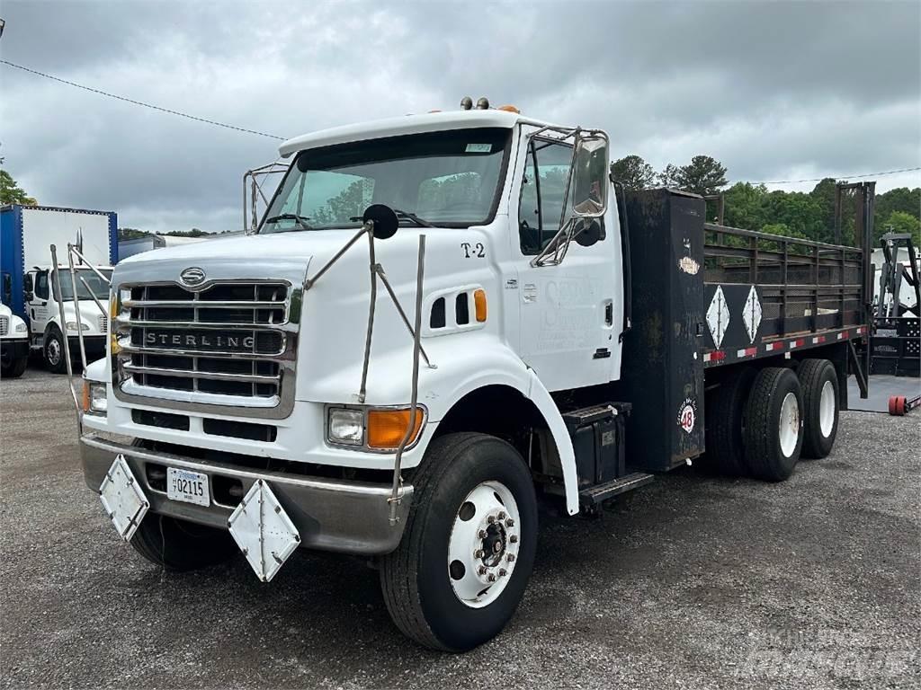 Sterling L7500 Camiões estrado/caixa aberta