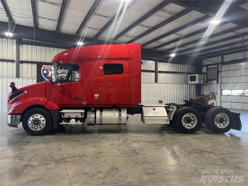 Volvo VNL64T740 Tractores (camiões)