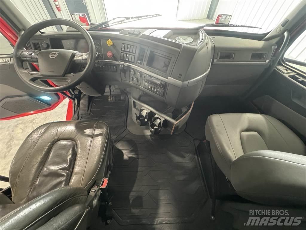 Volvo VNL64T740 Tractores (camiões)