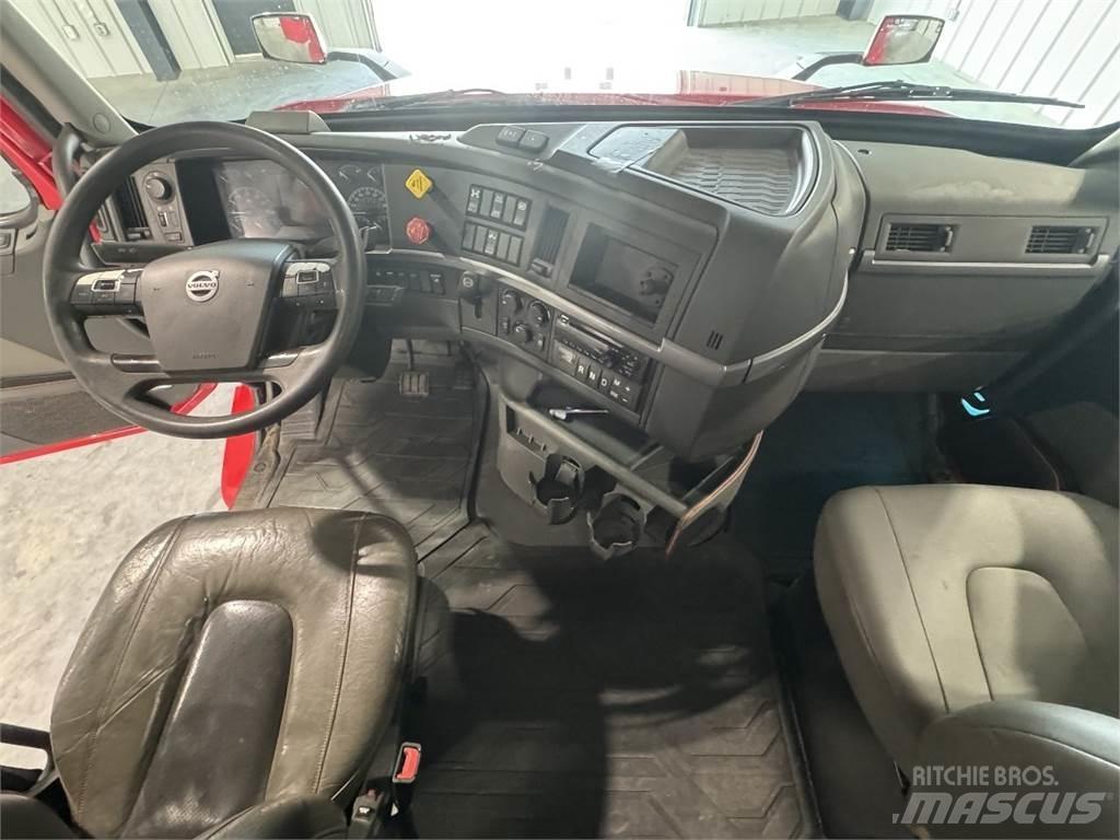 Volvo VNL740 Tractores (camiões)