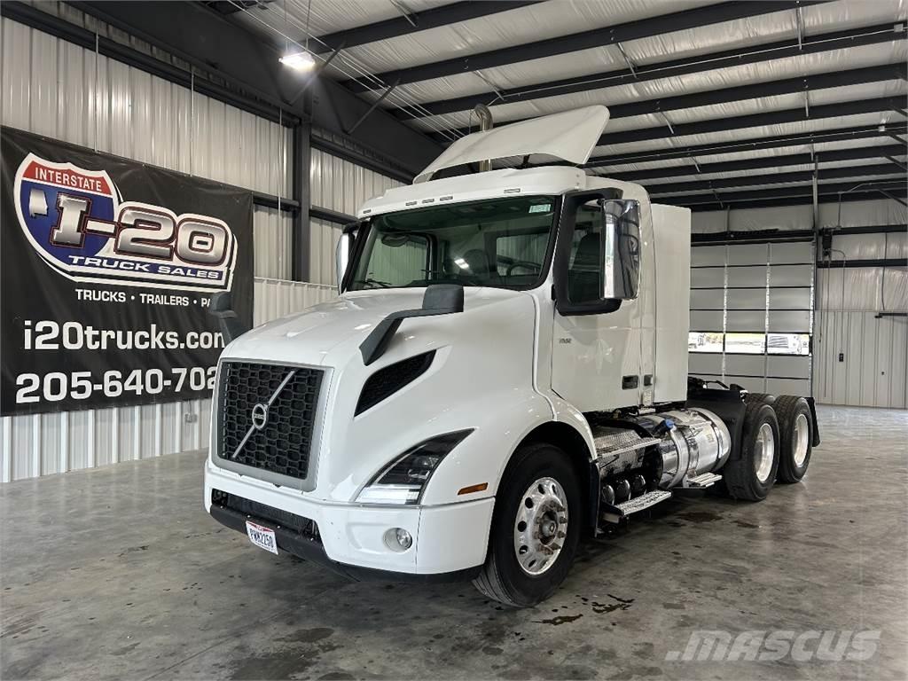 Volvo VNR64T300 Tractores (camiões)