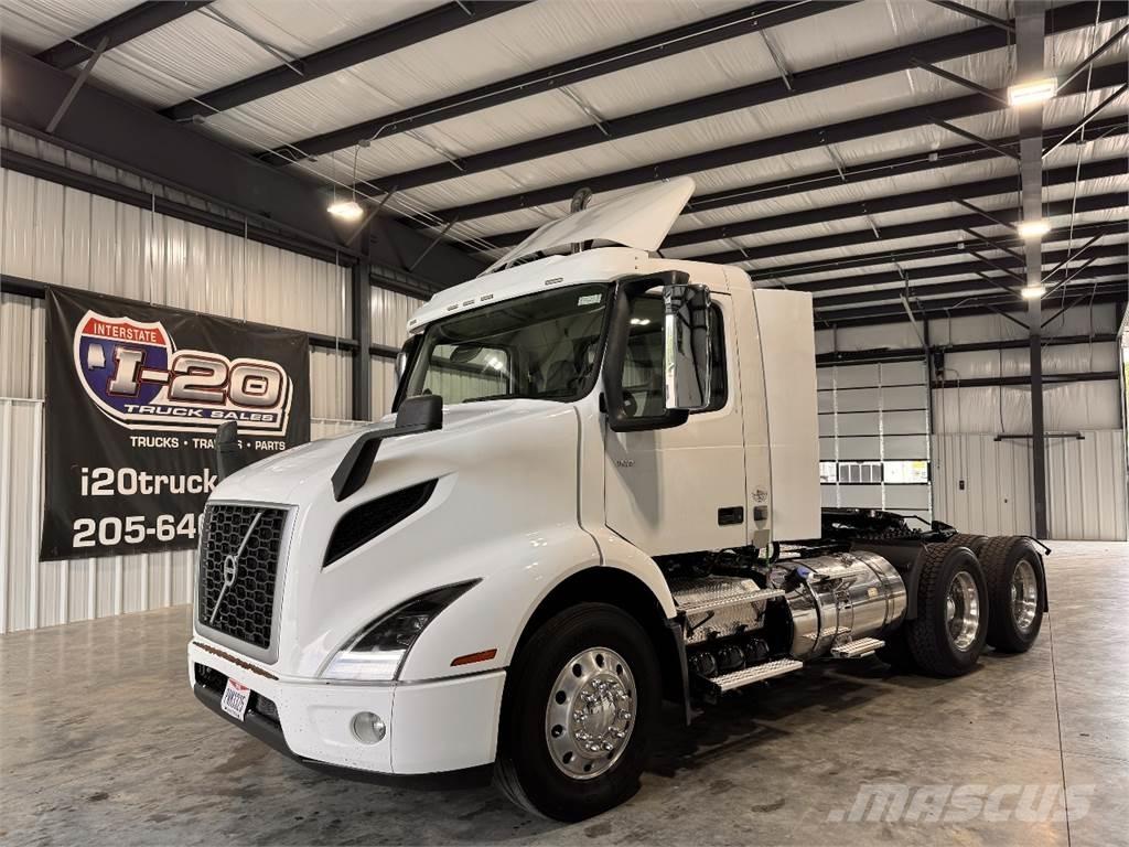 Volvo VNR64T300 Tractores (camiões)