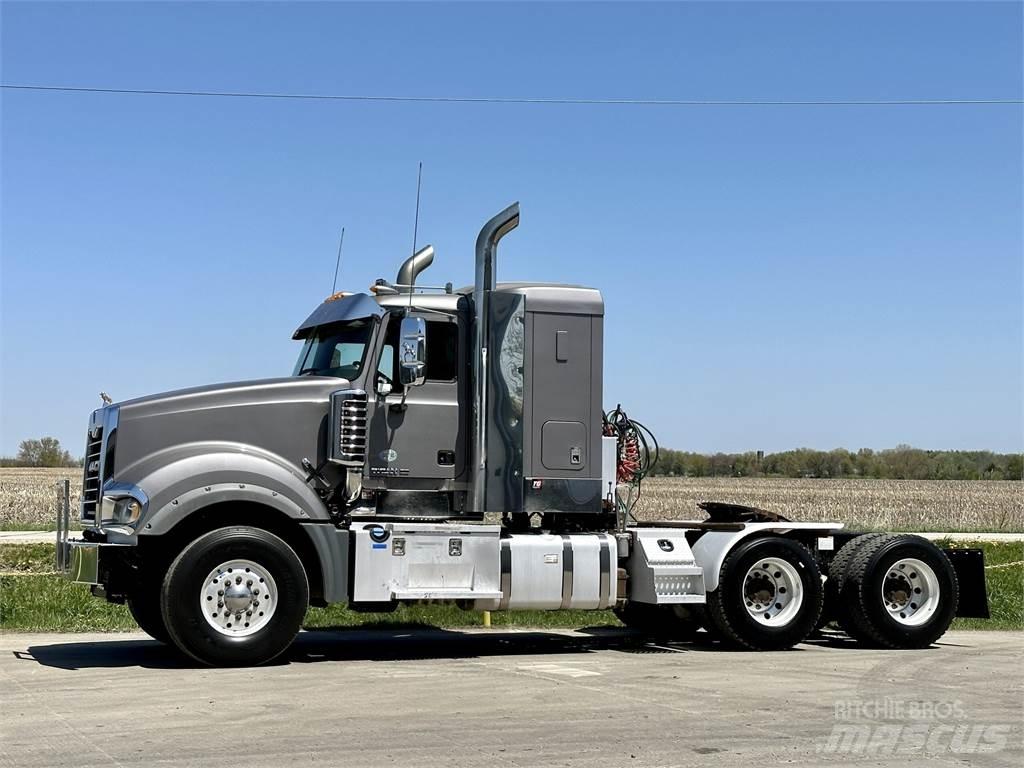 Mack Titan TD713 Tractores (camiões)