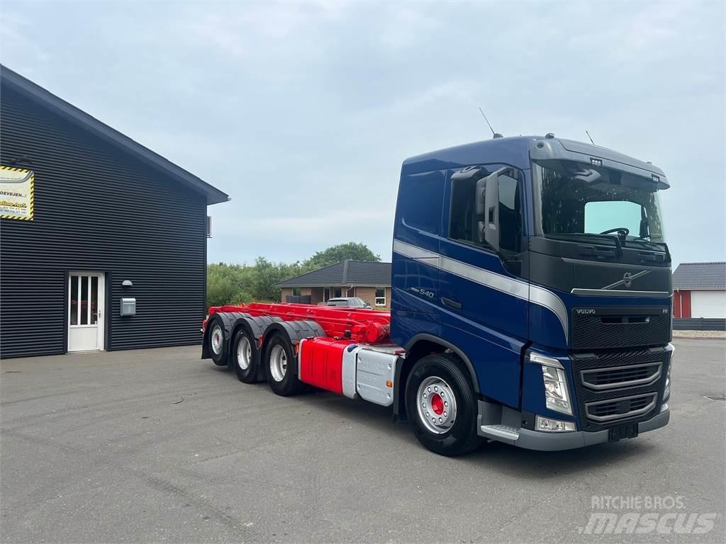 Volvo FH540 Camiões caixa desmontável com elevador de cabo