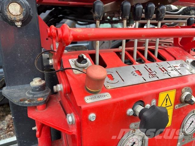 Adler B25 Construção - Outros
