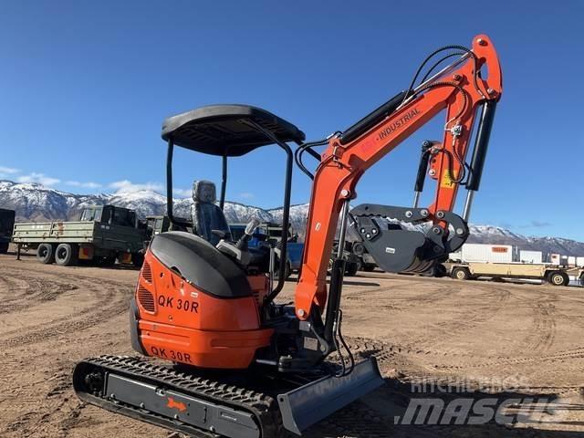AGT QK30R Escavadoras de rastos