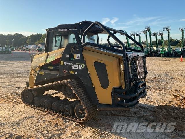 ASV RT135 Carregadoras de direcção deslizante
