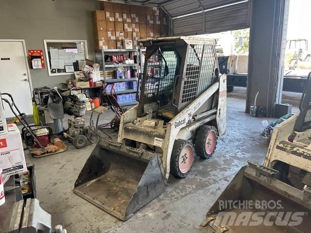 Bobcat 463 Carregadoras de direcção deslizante