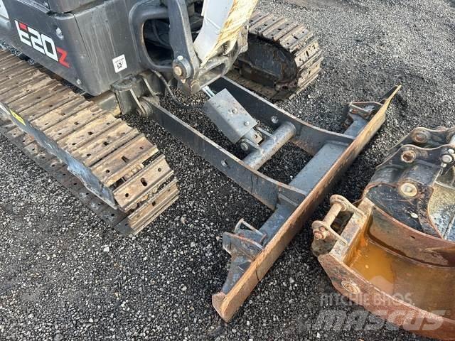 Bobcat E20Z Mini Escavadoras <7t
