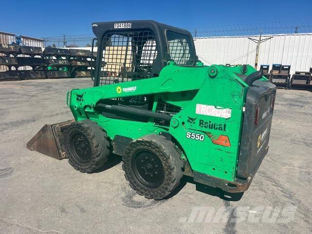 Bobcat S550 Carregadoras de direcção deslizante