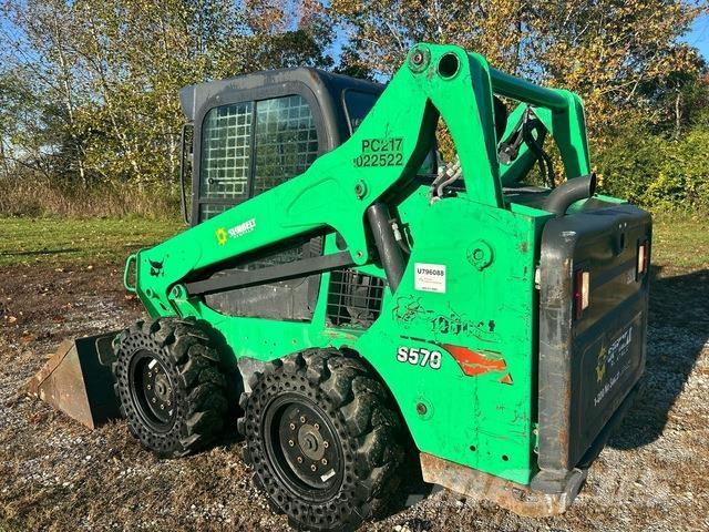 Bobcat S570 Carregadoras de direcção deslizante