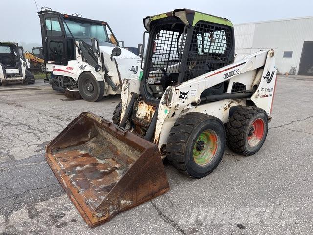 Bobcat S630 Carregadoras de direcção deslizante