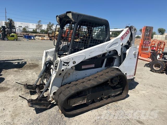 Bobcat T590 Carregadoras de direcção deslizante