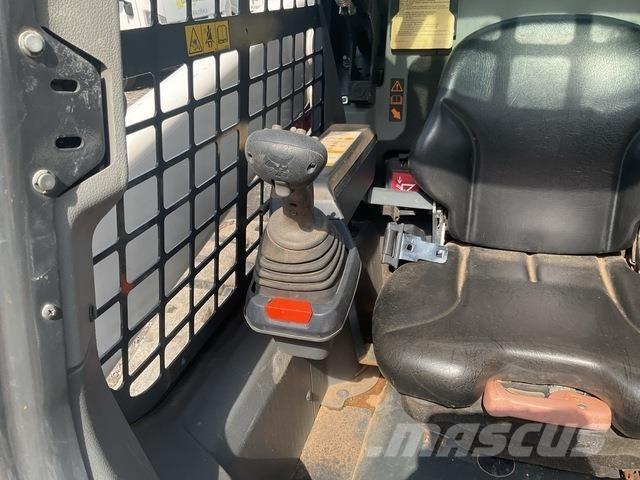 Bobcat T66 Carregadoras de direcção deslizante