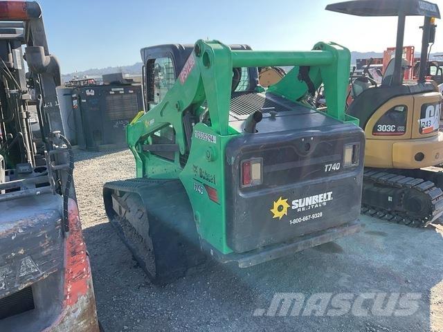 Bobcat T740 Carregadoras de direcção deslizante