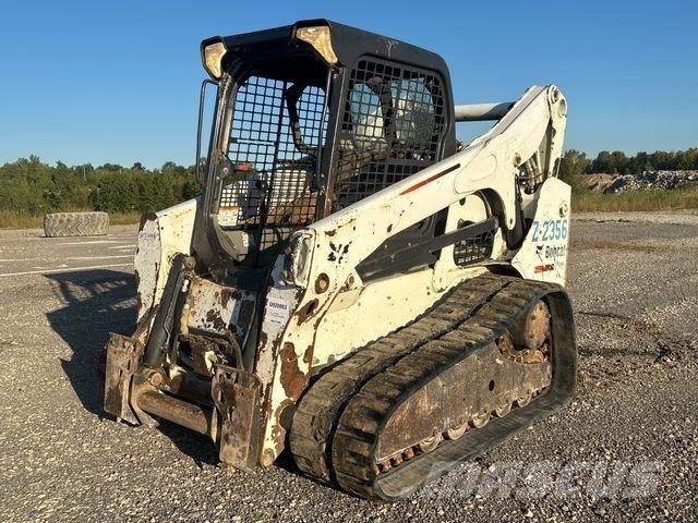 Bobcat T750 Carregadoras de direcção deslizante