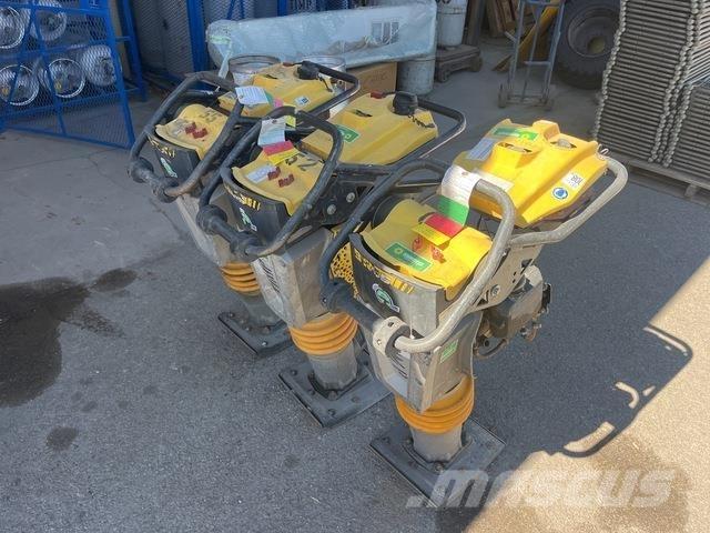 Bomag BT65/4 Saltitões