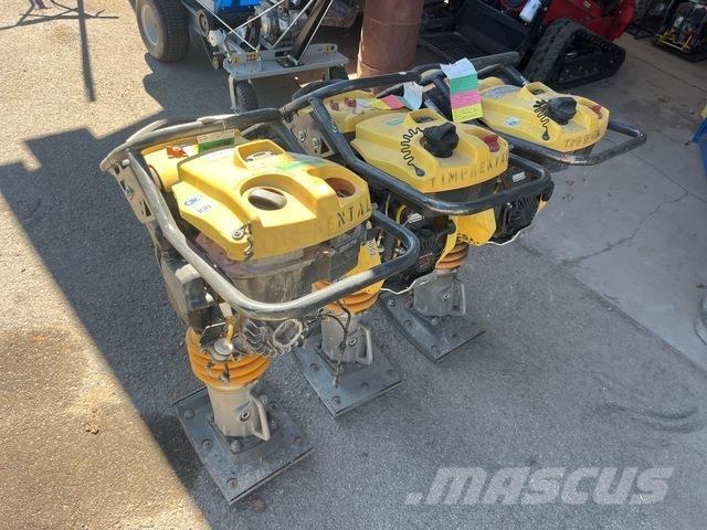 Bomag BT65/4 Saltitões