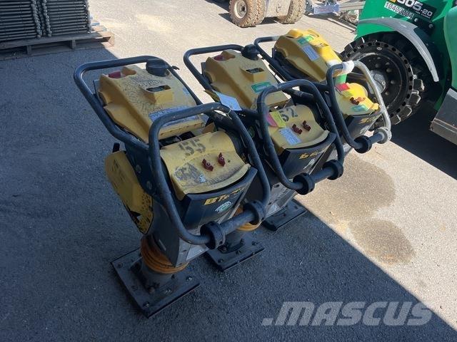 Bomag BT65/4 Saltitões