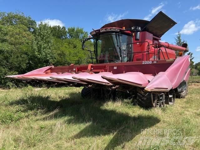 Case IH 2208 Ceifeiras debulhadoras compactas