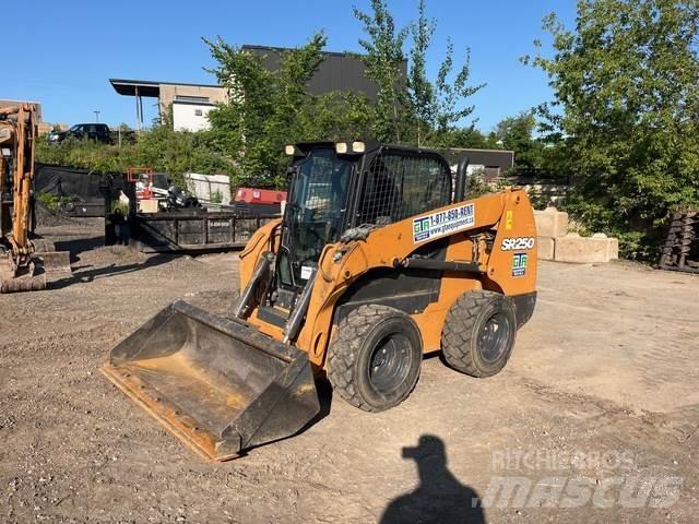 CASE SR250 Carregadoras de direcção deslizante