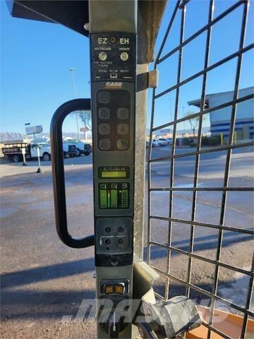 CASE TR270 Carregadoras de direcção deslizante