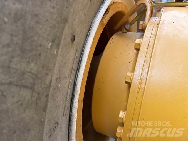 CAT 16H Motoniveladoras