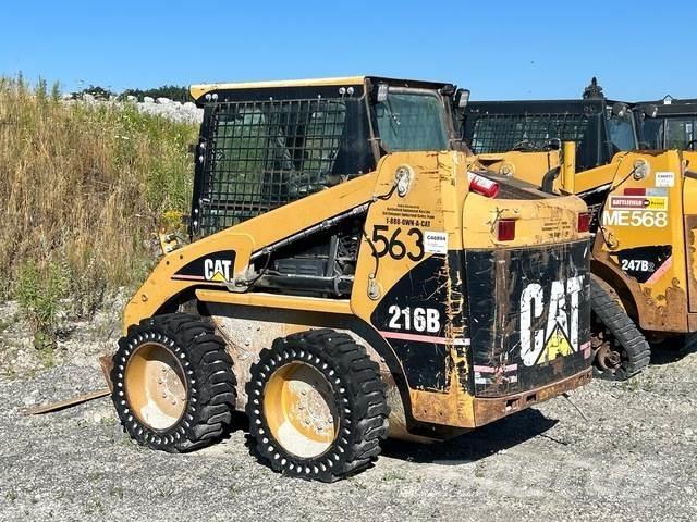 CAT 216B Carregadoras de direcção deslizante