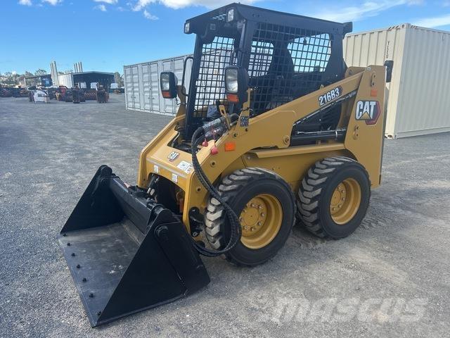 CAT 216B3 Carregadoras de direcção deslizante