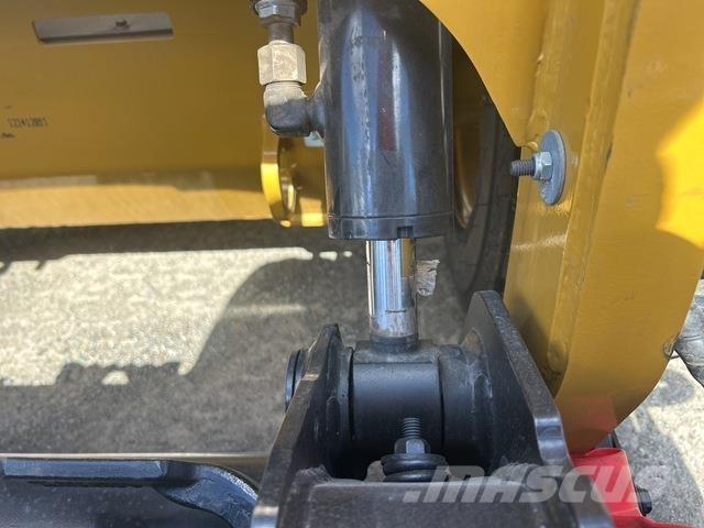 CAT 216B3 Carregadoras de direcção deslizante